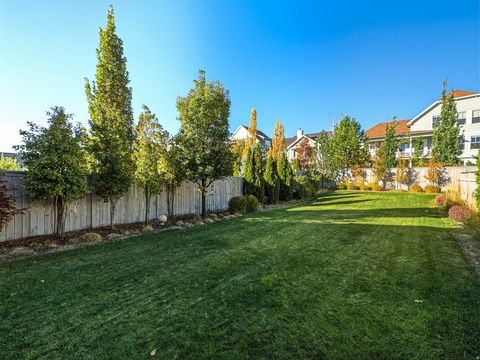Tiny photo for 10566 S LAKE AVE, South Jordan, UT 84009 (MLS # 2120889)