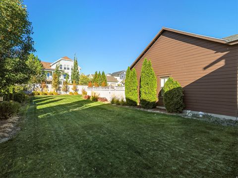 Tiny photo for 10566 S LAKE AVE, South Jordan, UT 84009 (MLS # 2120889)