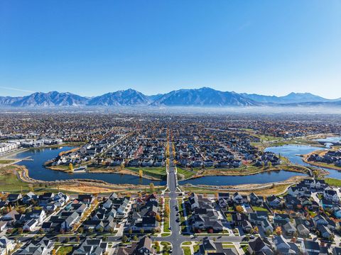 Tiny photo for 10566 S LAKE AVE, South Jordan, UT 84009 (MLS # 2120889)