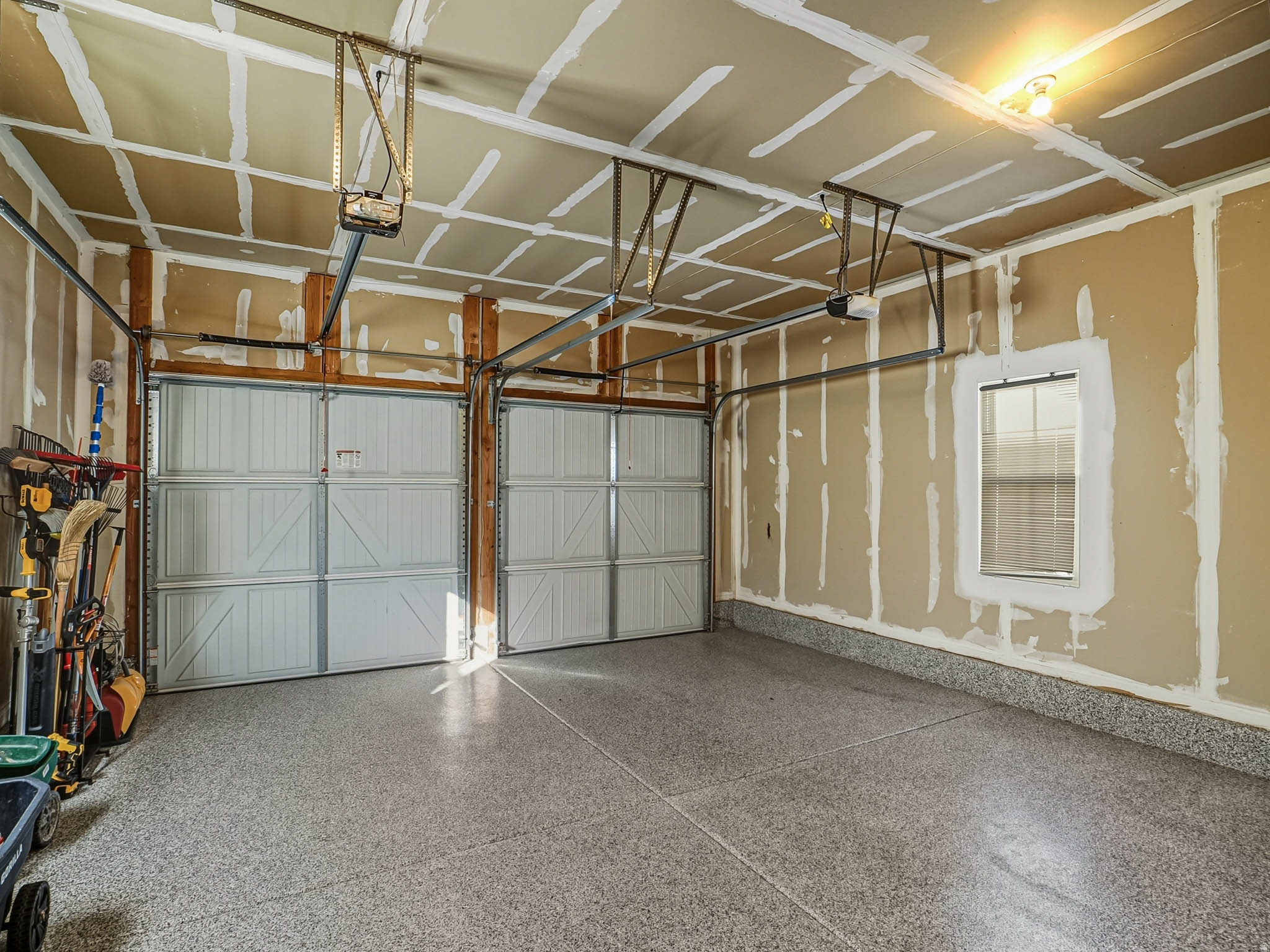 DAYBREAK - Residential