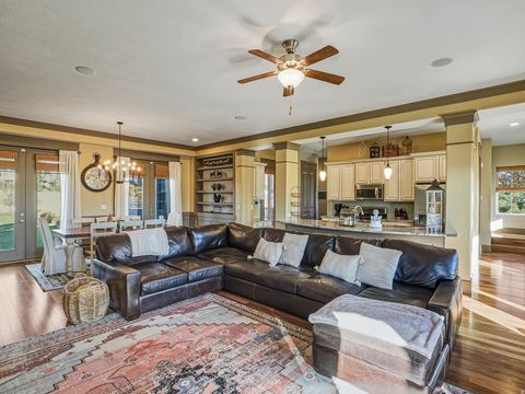 Tiny photo for 10566 S LAKE AVE, South Jordan, UT 84009 (MLS # 2120889)