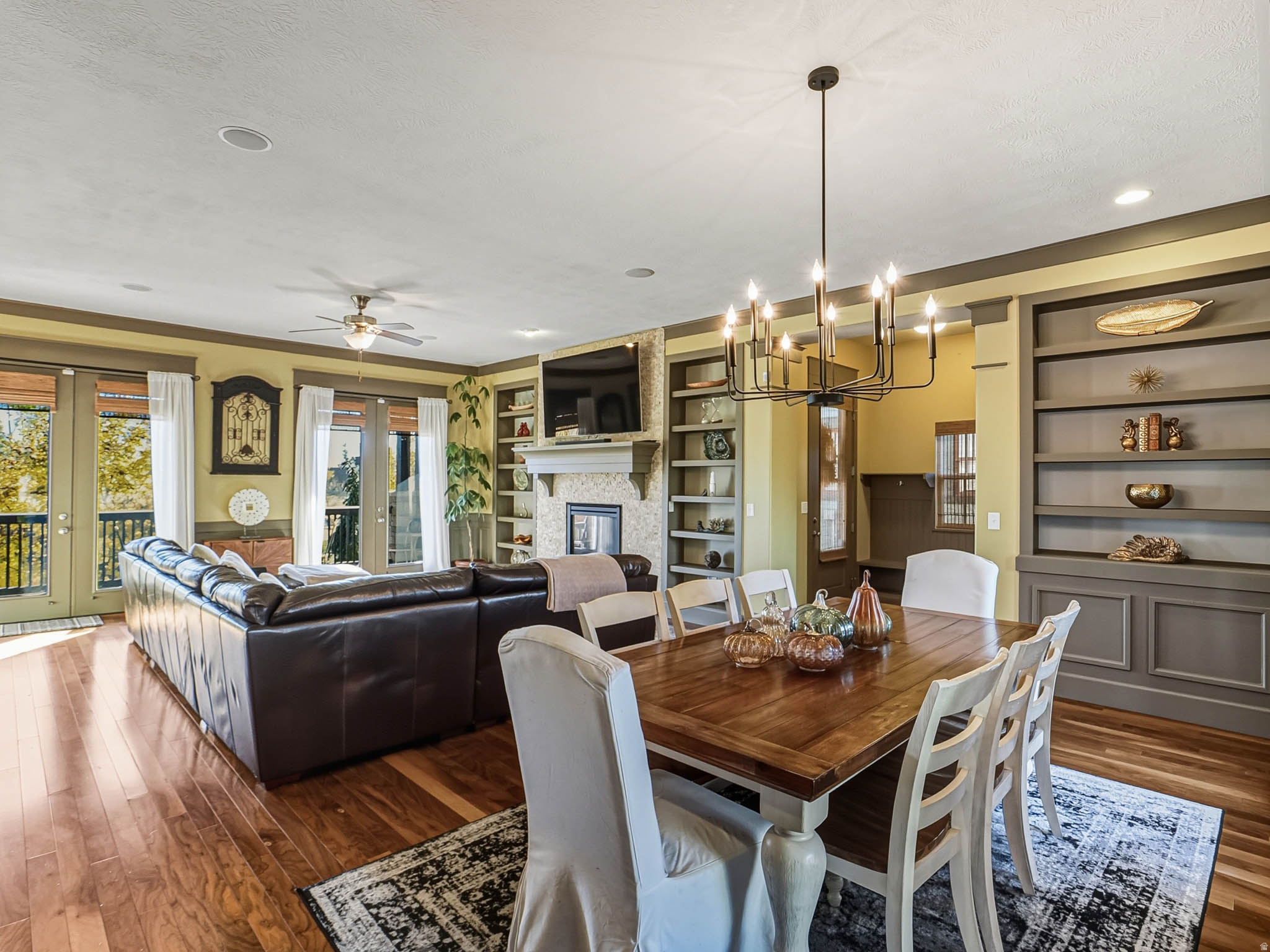 DAYBREAK - Residential