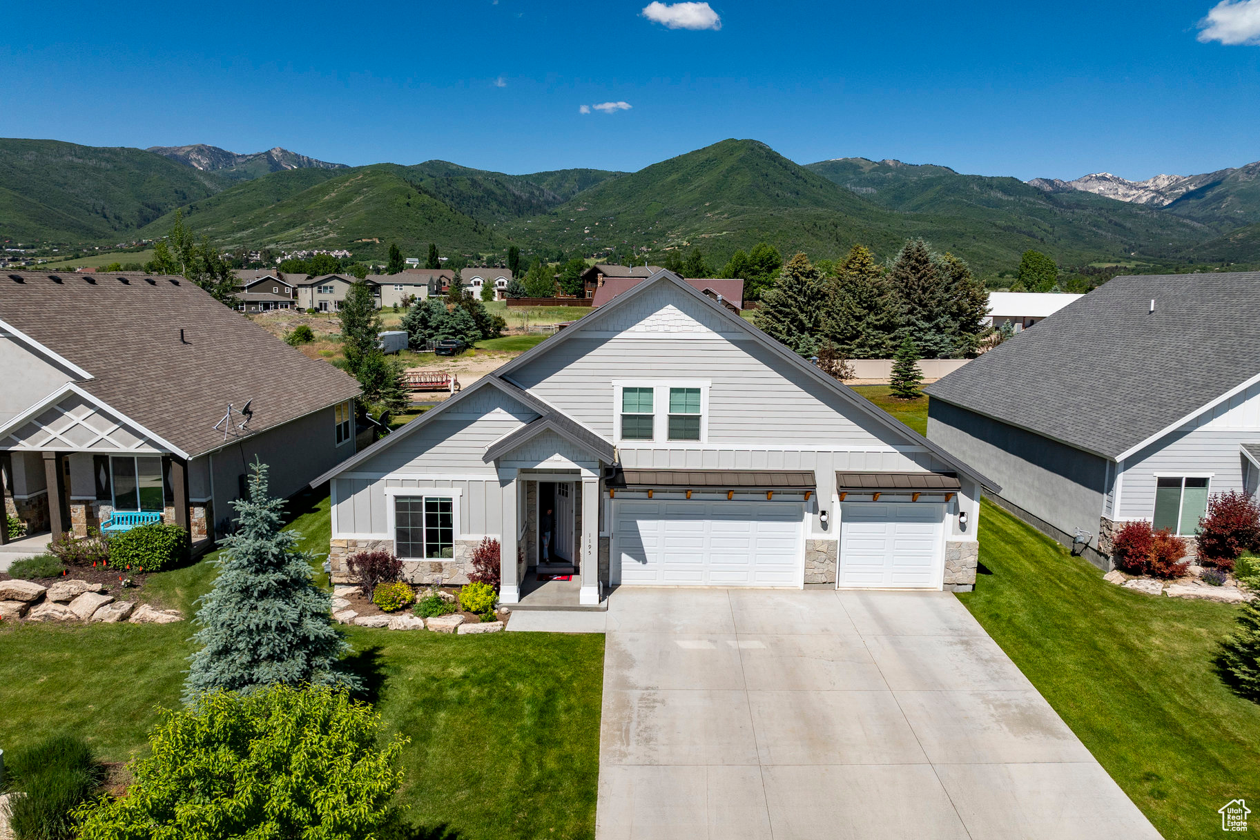 SCOTCH FIELDS - Residential