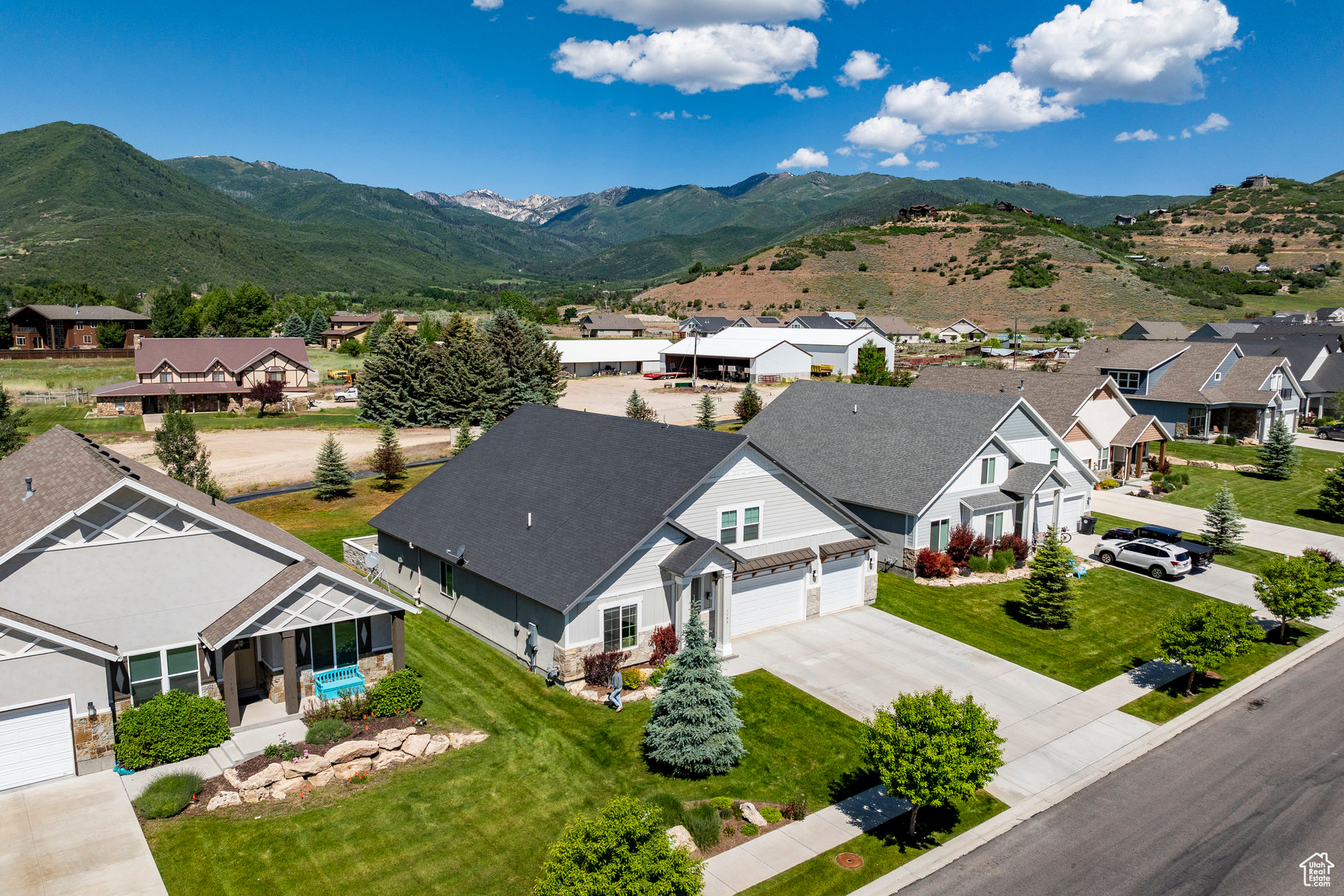 SCOTCH FIELDS - Residential
