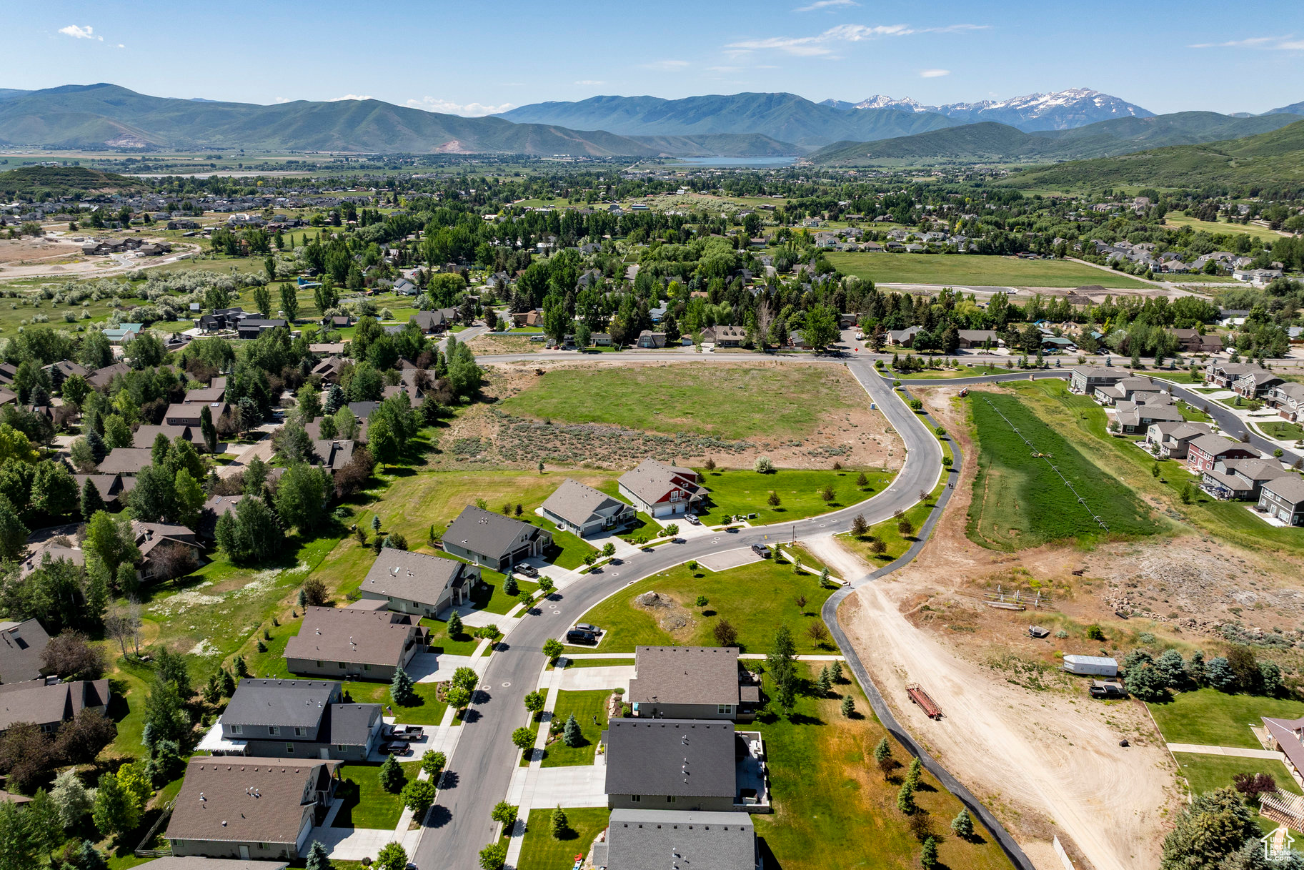 SCOTCH FIELDS - Residential