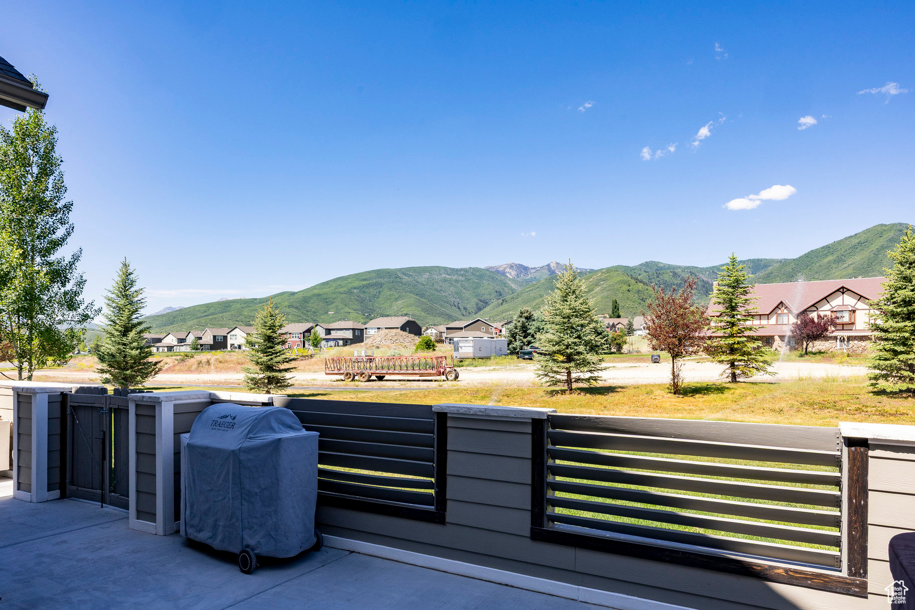 SCOTCH FIELDS - Residential