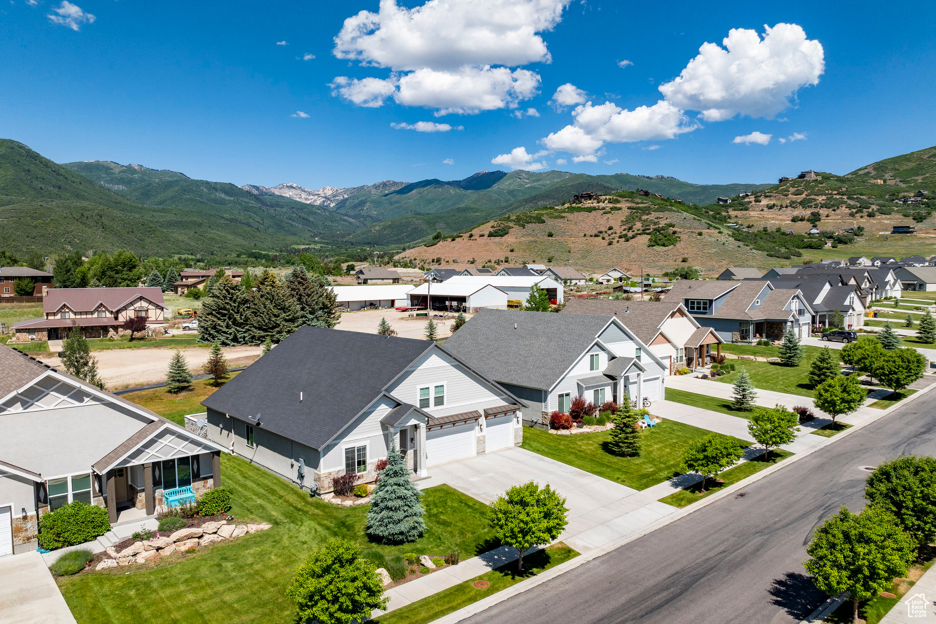 SCOTCH FIELDS - Residential