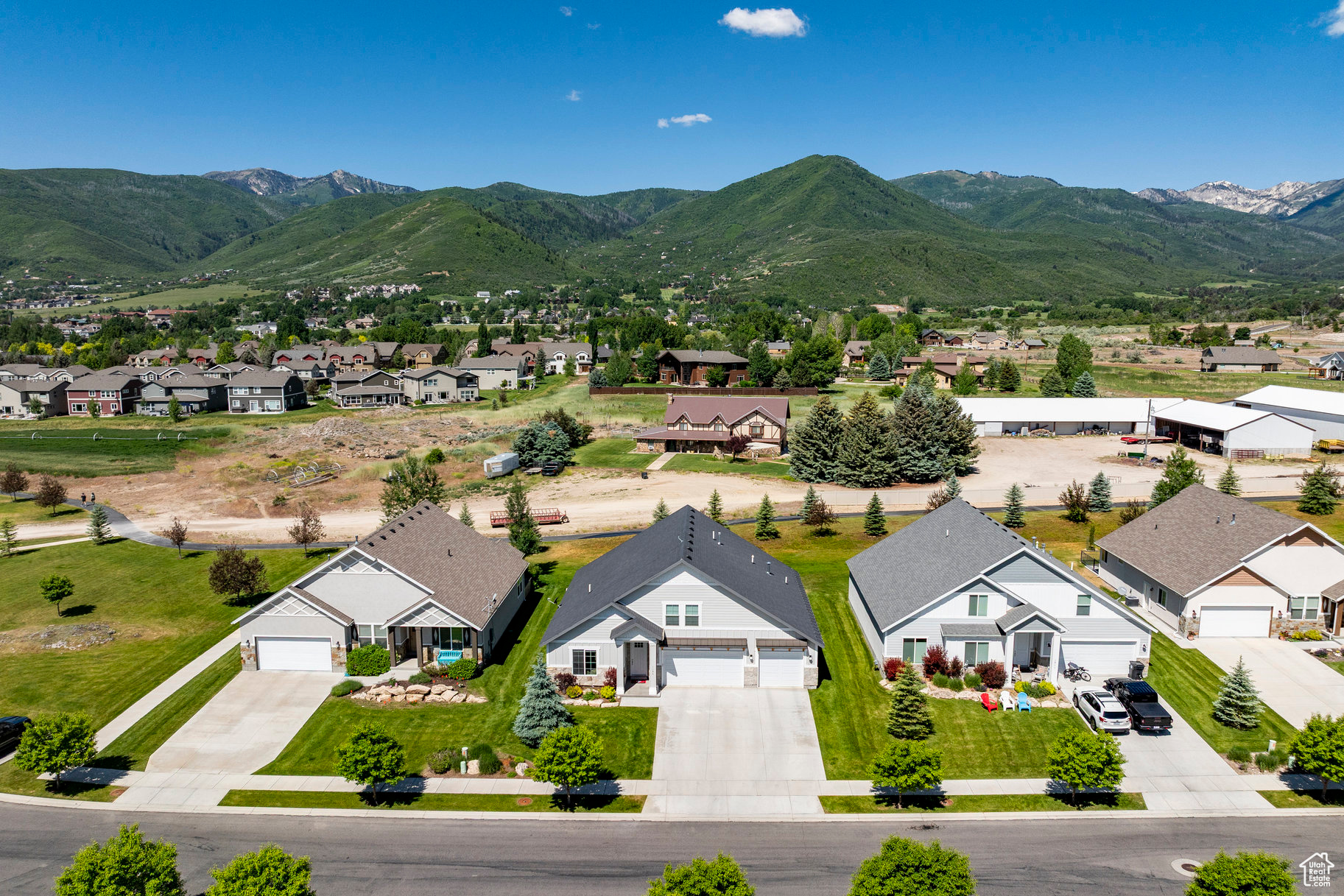 SCOTCH FIELDS - Residential