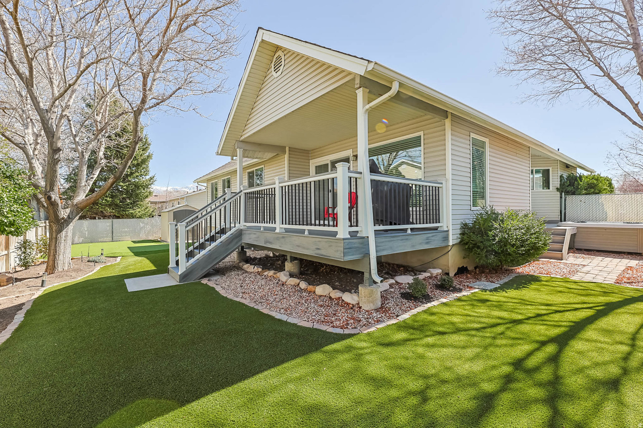 COUNTRY ESTA - Residential