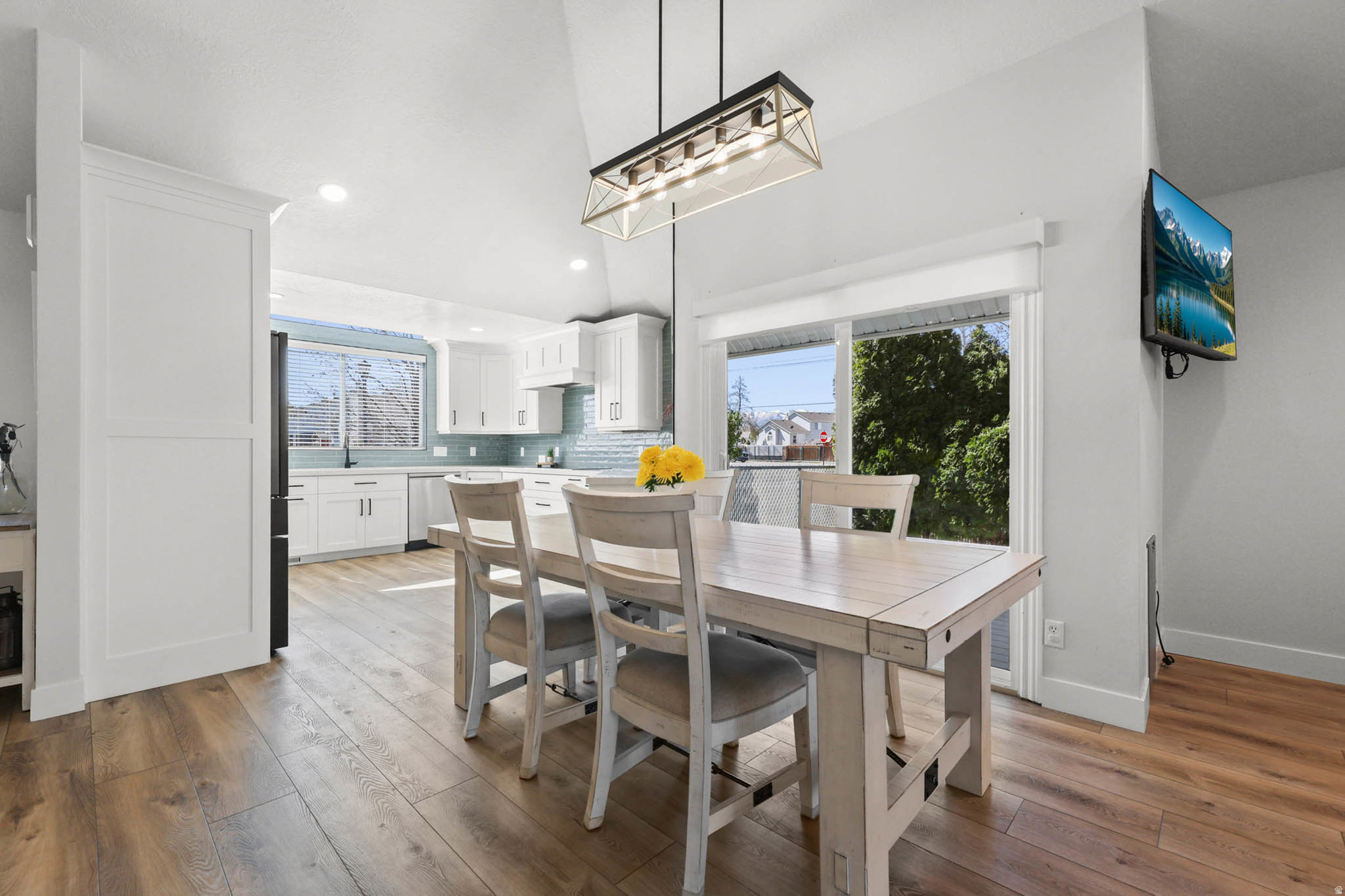 COUNTRY ESTA - Residential