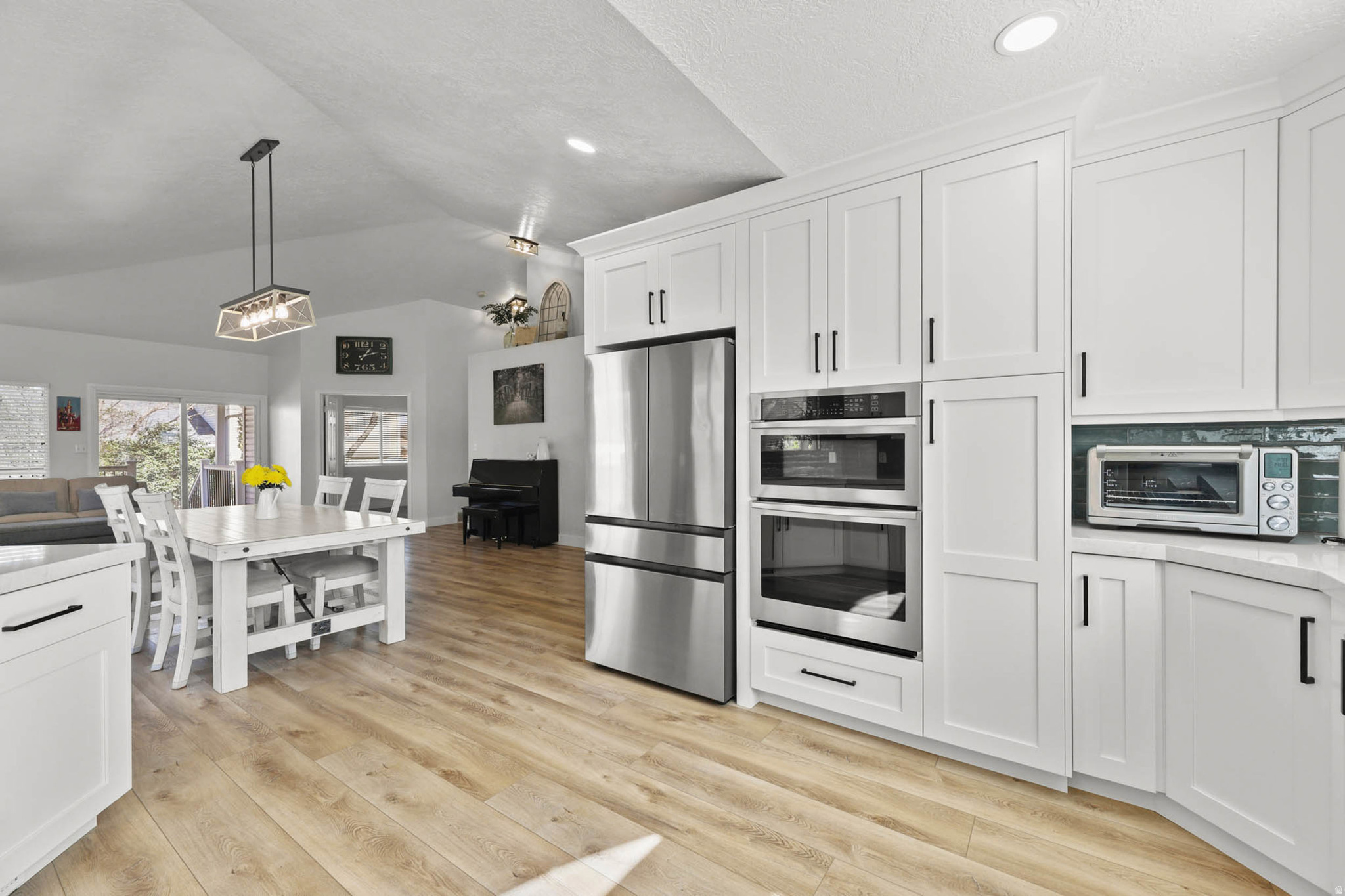 COUNTRY ESTA - Residential