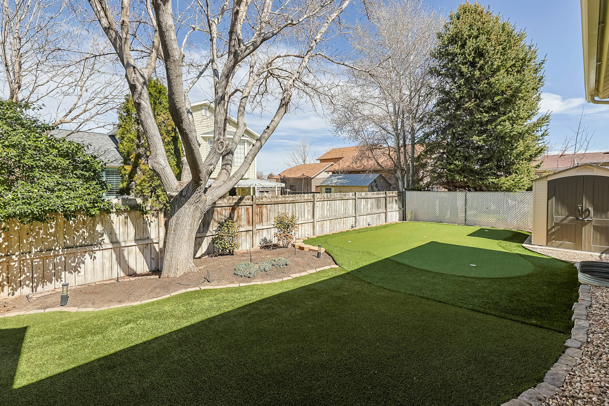 COUNTRY ESTA - Residential