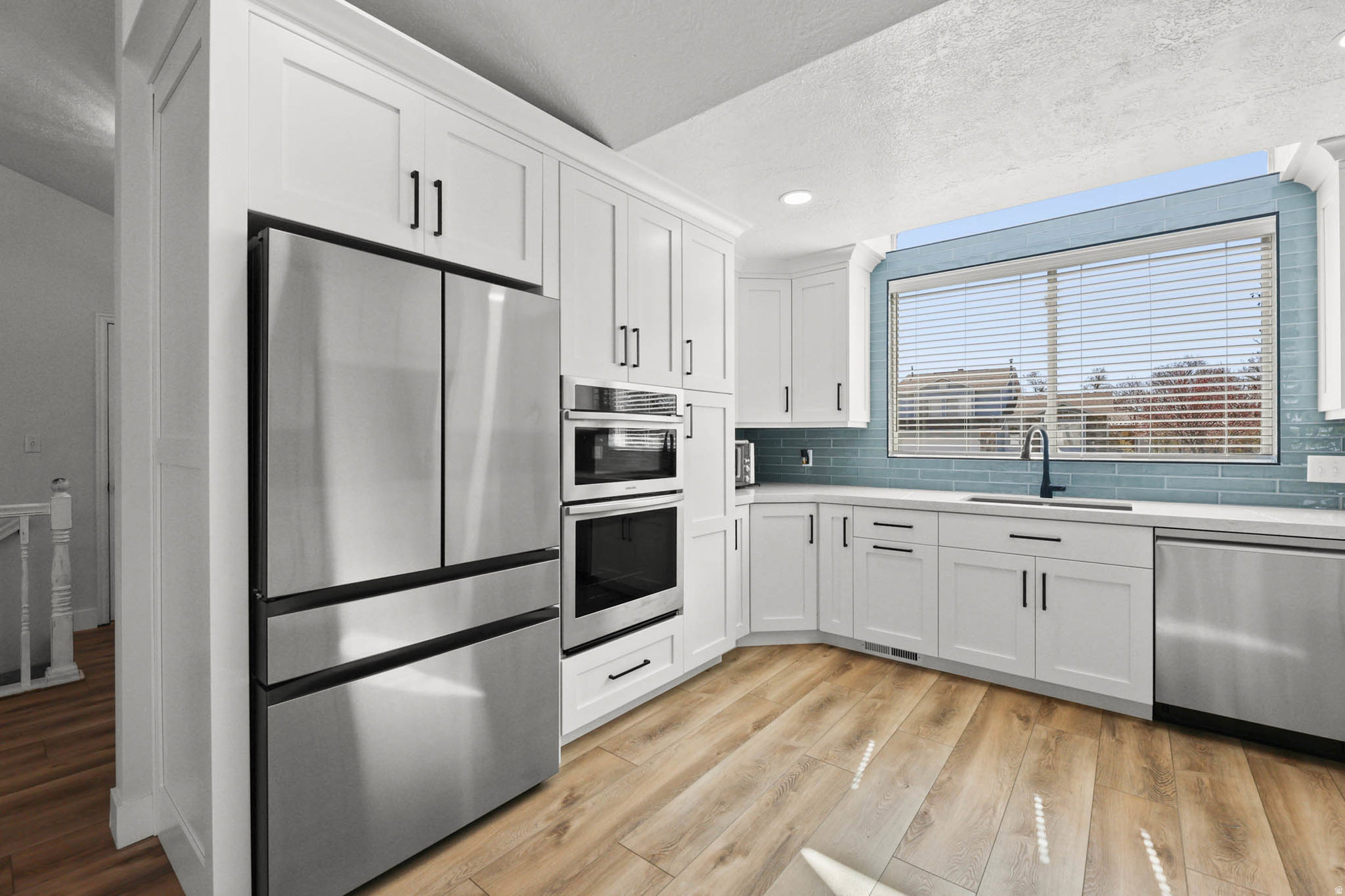 COUNTRY ESTA - Residential