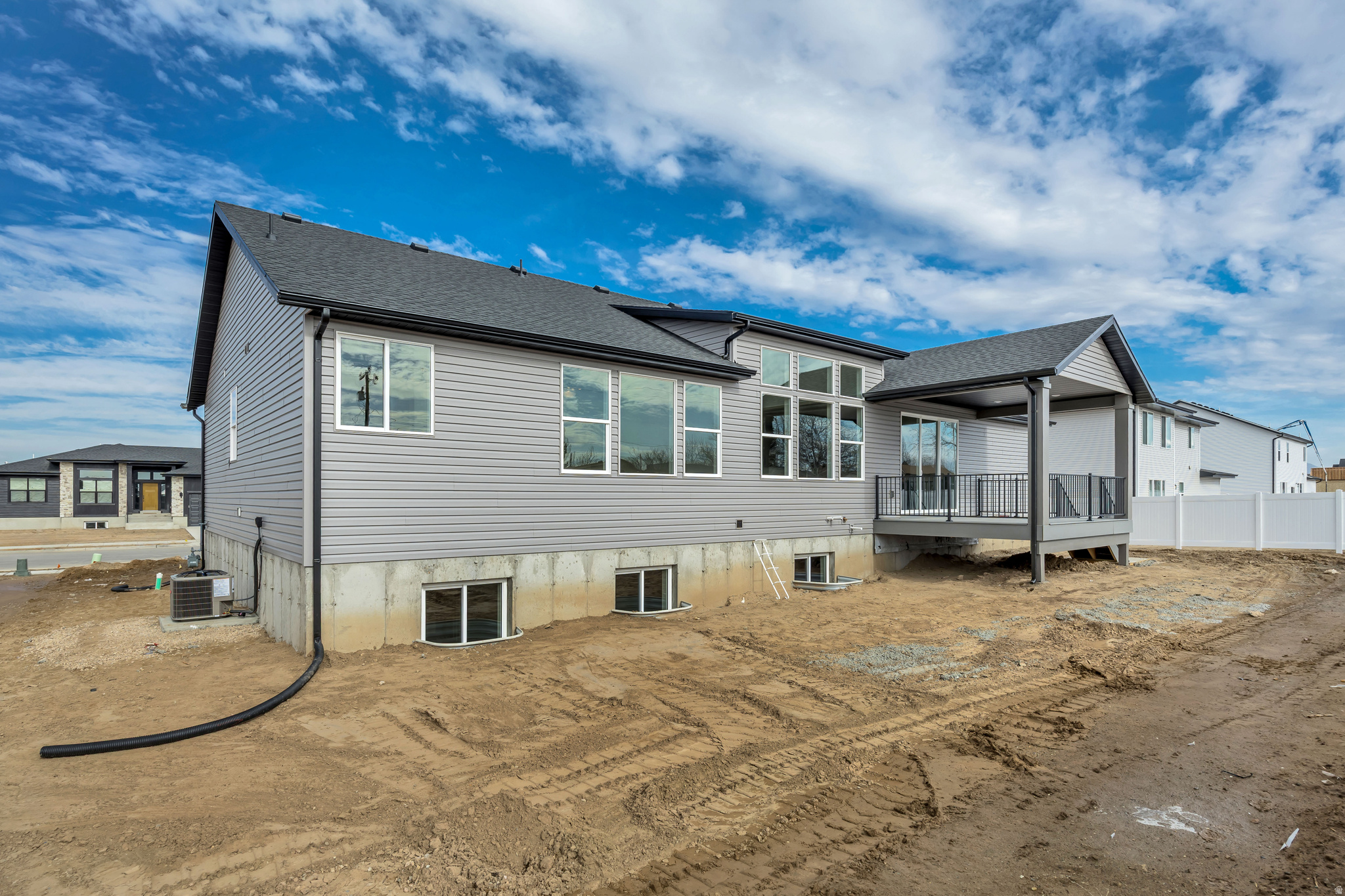 WEST FIELDS - Residential