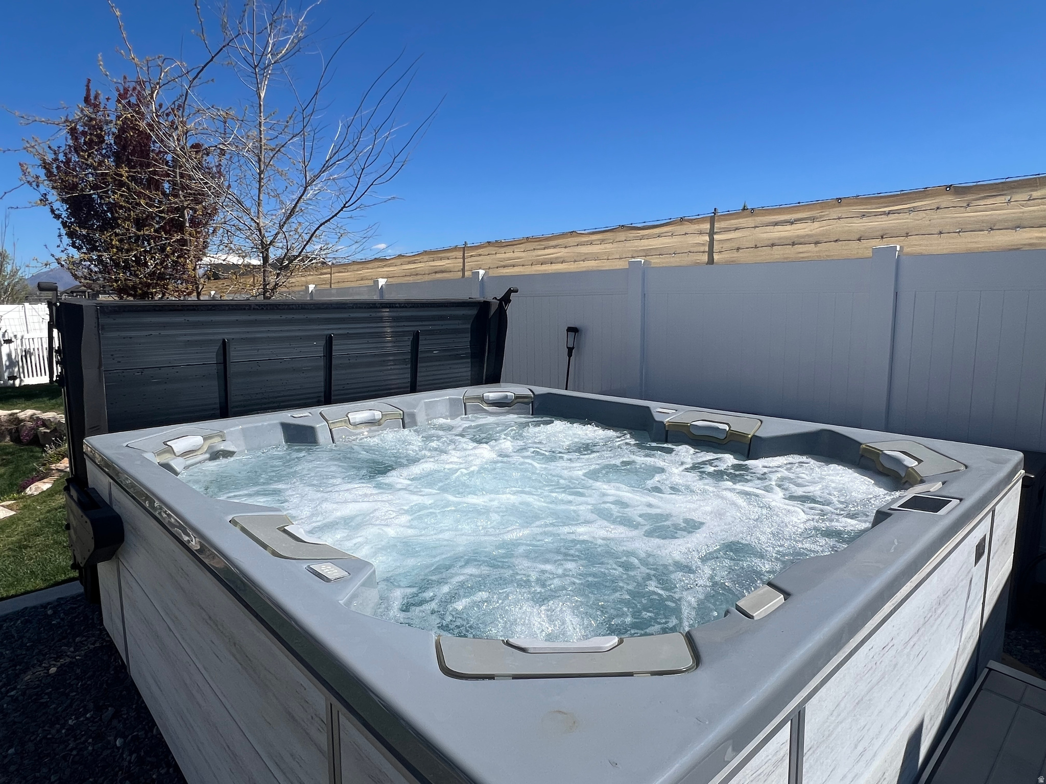 STONEGATE - Residential