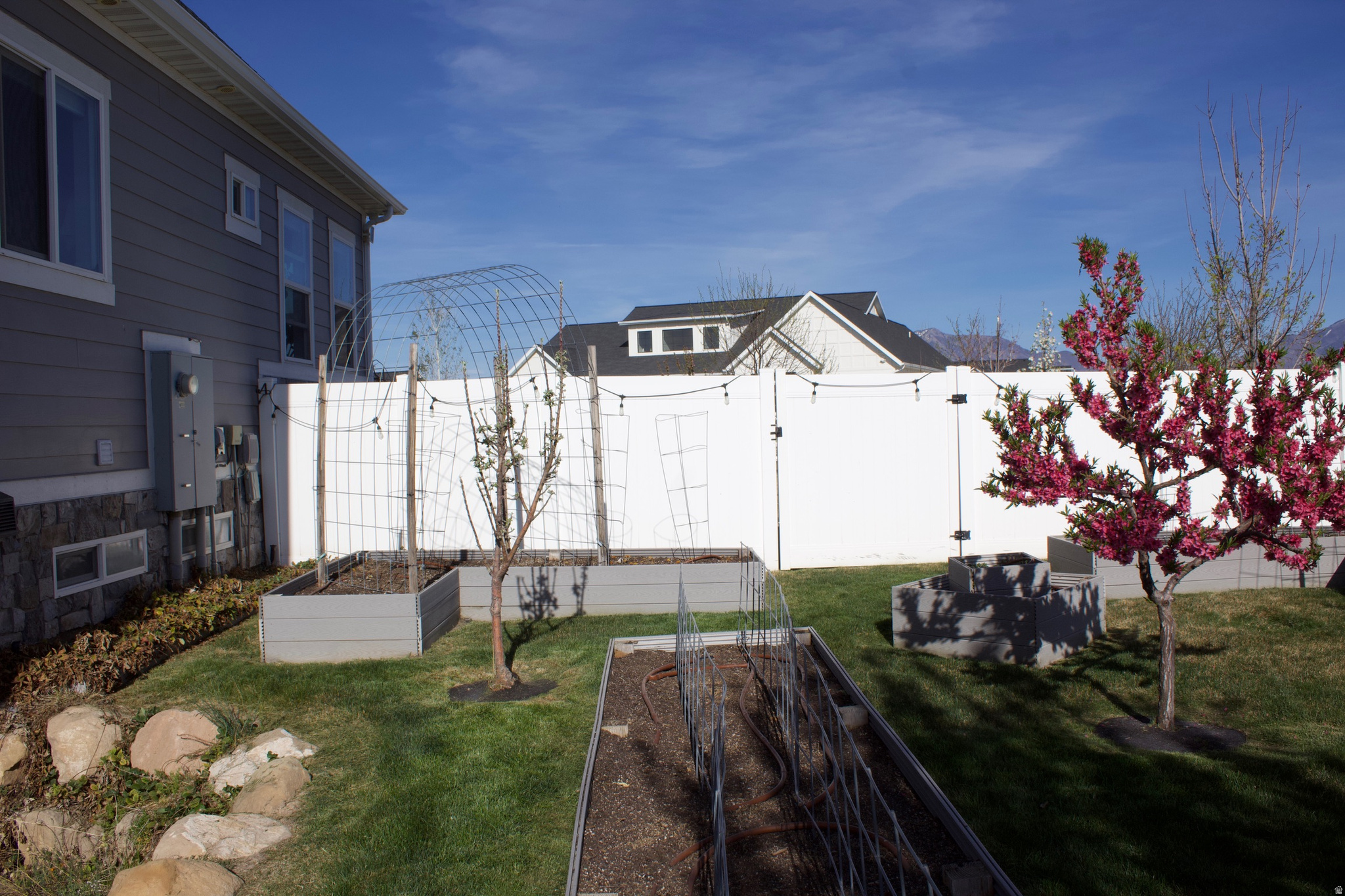 STONEGATE - Residential