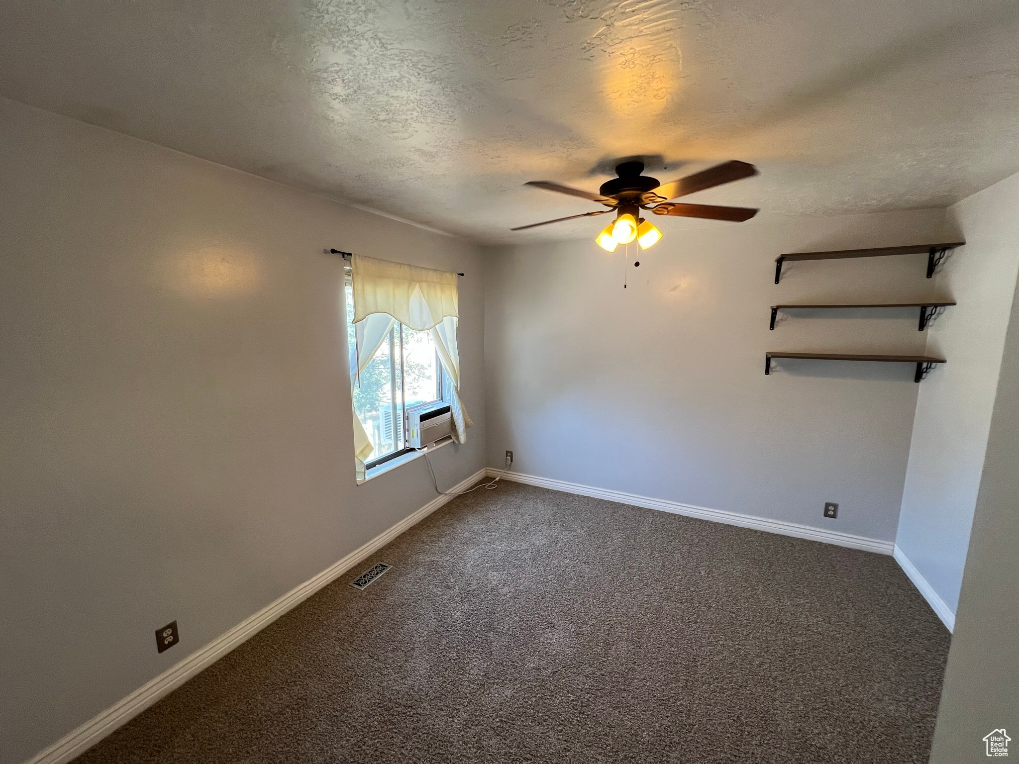 MEADOW CREEK TOWNHOMES - Residential