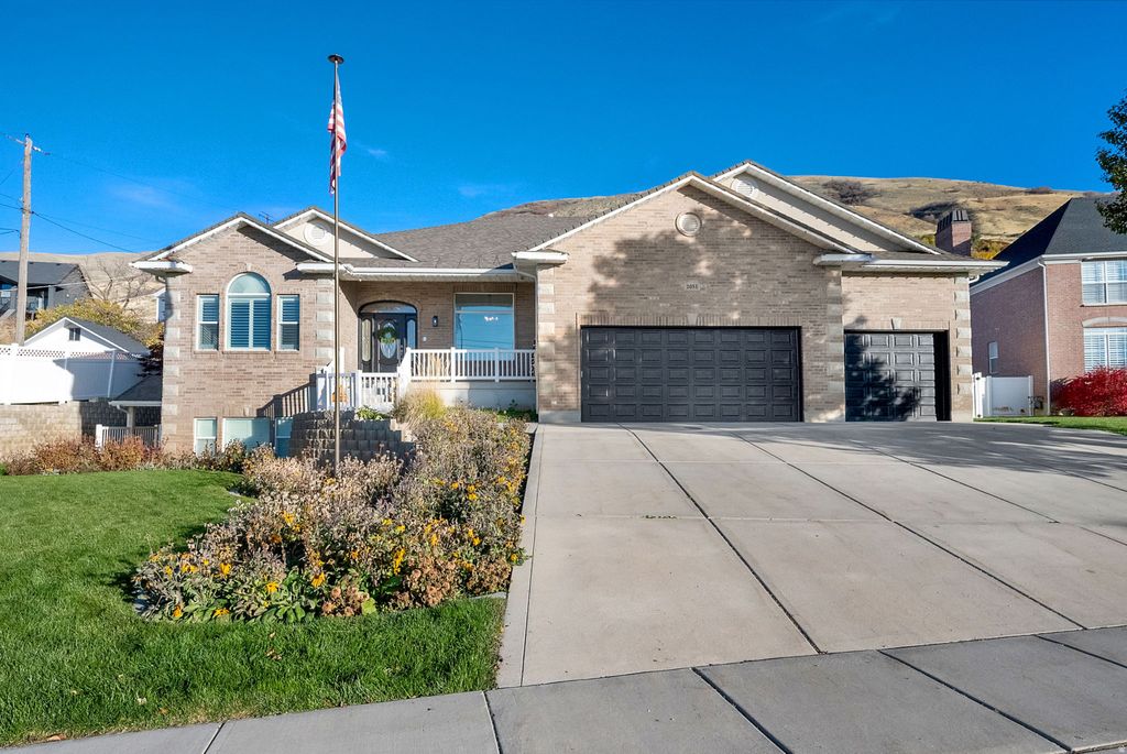 Photo of 2051 S ESKELSEN LN, Perry, UT 84302 (MLS # 2154971)