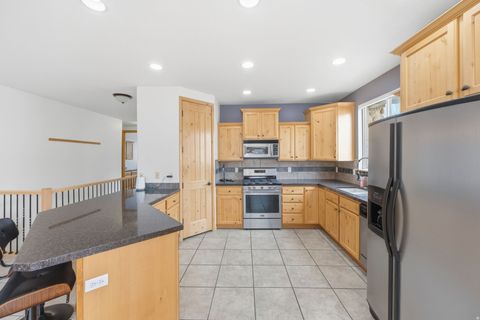 Tiny photo for 11341 S SILVER BUCKLE WAY, Sandy, UT 84092 (MLS # 2134204)