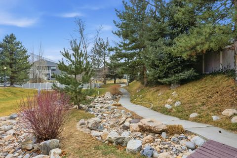 Tiny photo for 11341 S SILVER BUCKLE WAY, Sandy, UT 84092 (MLS # 2134204)