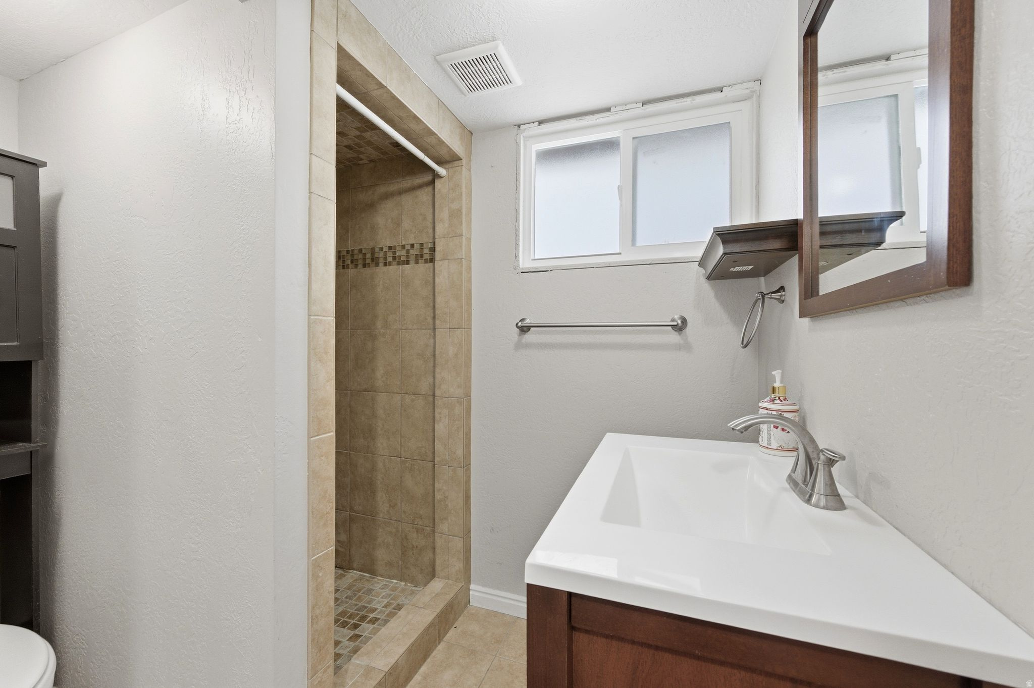 EAST MILLCREEK - Commercial Sale