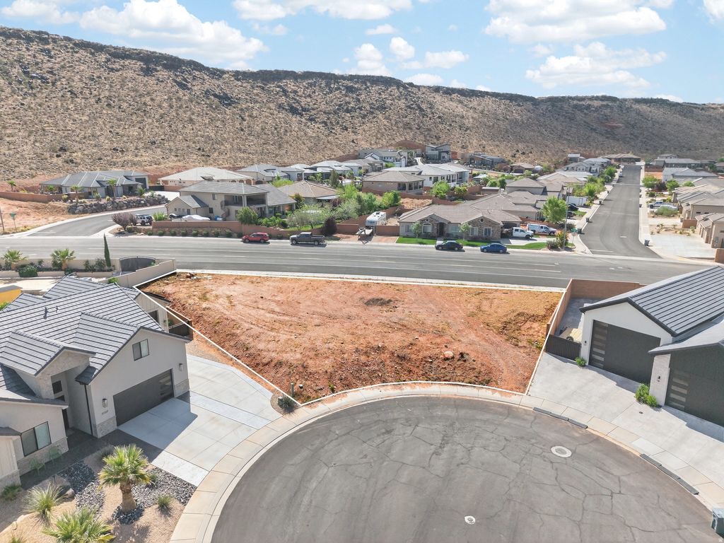 Photo of 3250 W 78G, Hurricane, UT 84737 (MLS # 2149102)