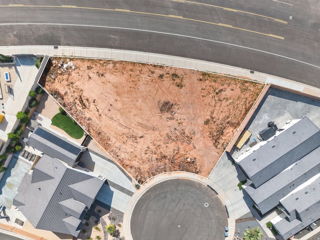 Photo of 3250 W 78G, Hurricane, UT 84737 (MLS # 2149102)