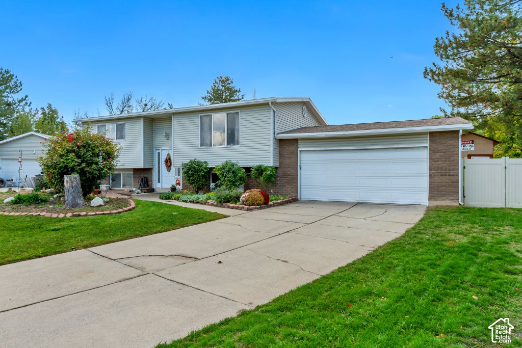 Photo of 5136 S CORDON BLUE WAY W, Taylorsville, UT 84129 (MLS # 2193845)
