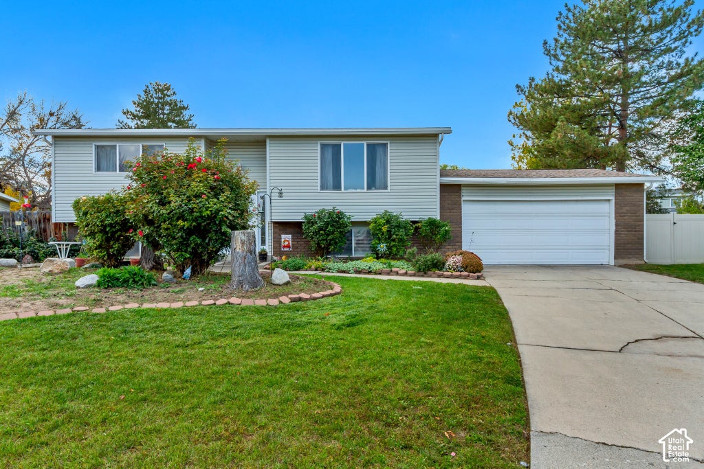 Photo of 5136 S CORDON BLUE WAY W, Taylorsville, UT 84129 (MLS # 2193845)