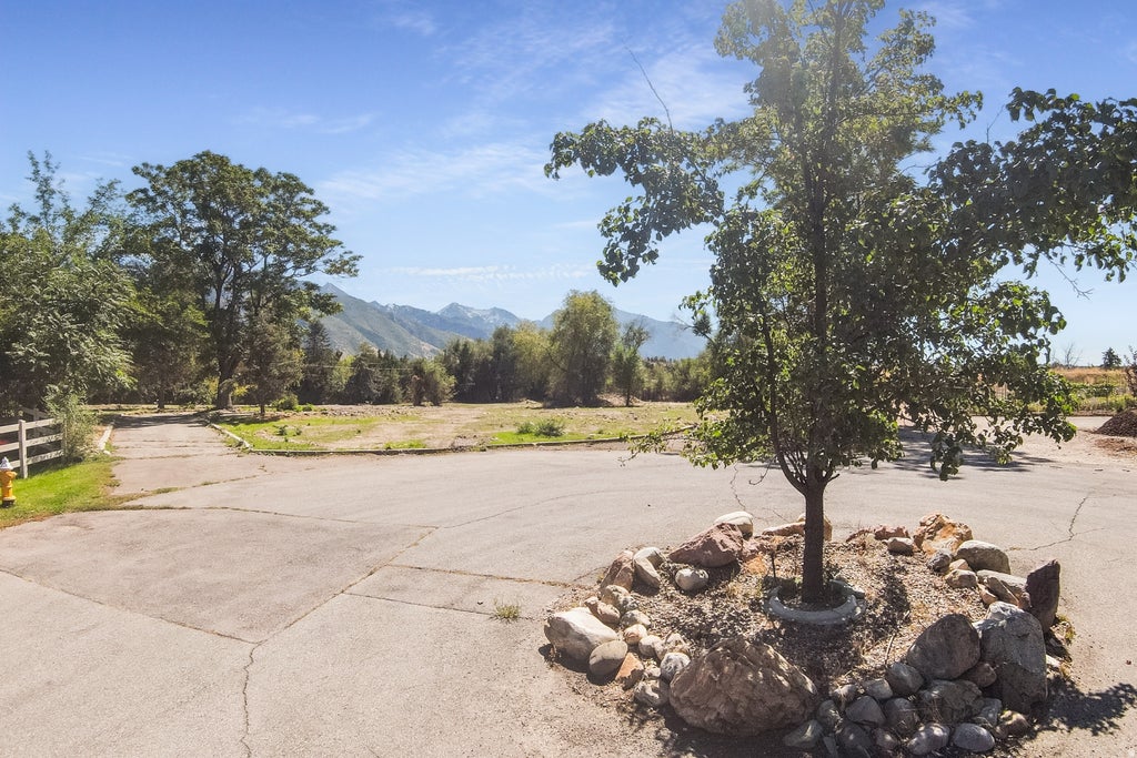 Photo of 6369 S COBBLEROCK LN E, Holladay, UT 84121 (MLS # 2185429)