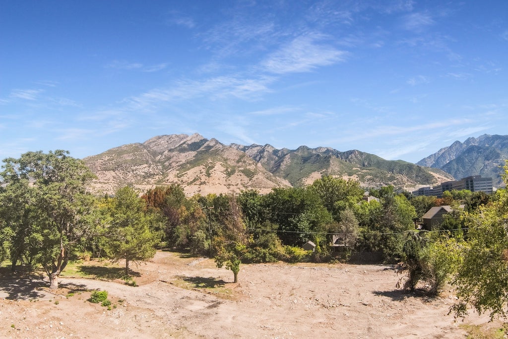 Photo of 6369 S COBBLEROCK LN E, Holladay, UT 84121 (MLS # 2185429)