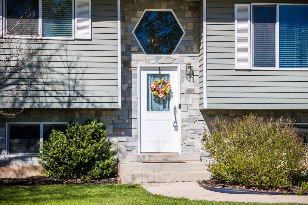 Photo of 1363 N 2900 W, Vernal, UT 84078 (MLS # 2152576)