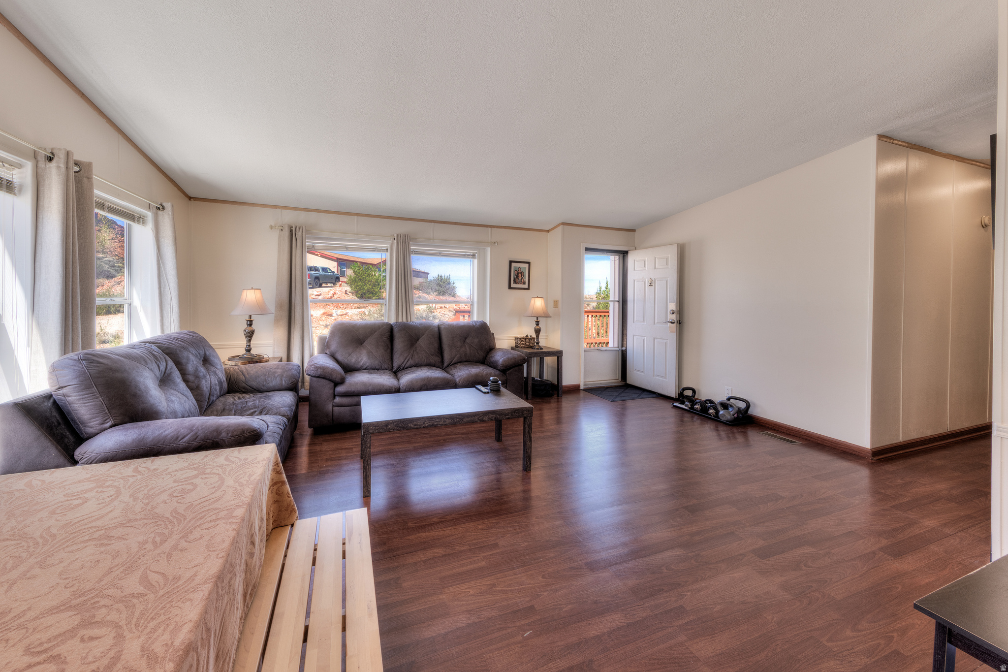 HIDDEN TRAIL ESTATES - Residential