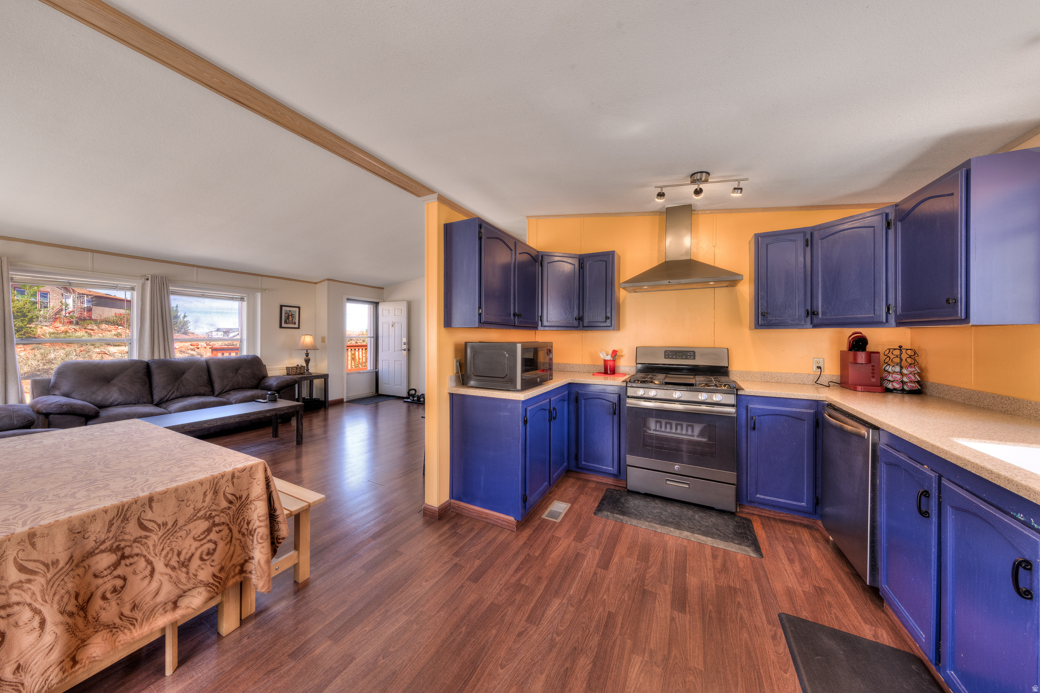 HIDDEN TRAIL ESTATES - Residential