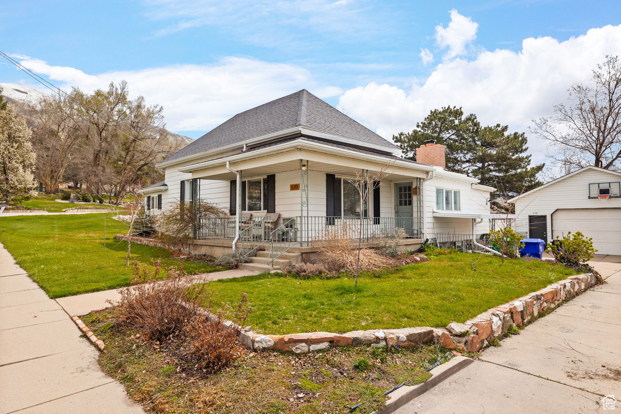 570 E 400, Centerville, Utah image 2