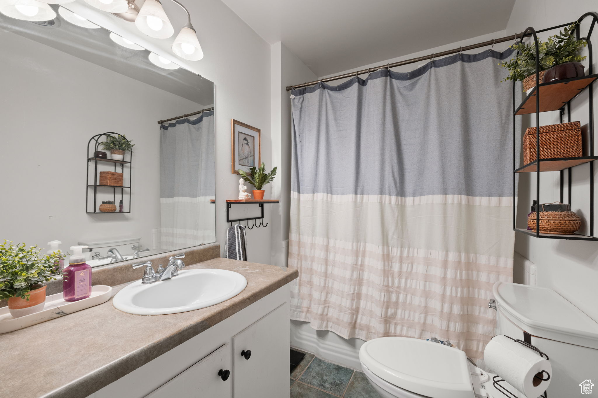 570 E 400, Centerville, Utah image 31