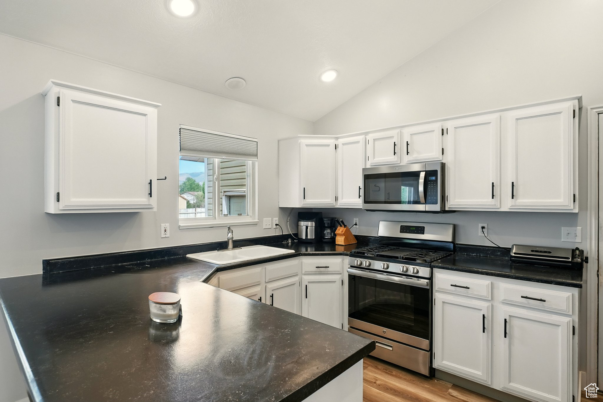 Garland, Utah 84312, United States, 4 Bedrooms Bedrooms, ,2 BathroomsBathrooms,Residential,Pending,182196