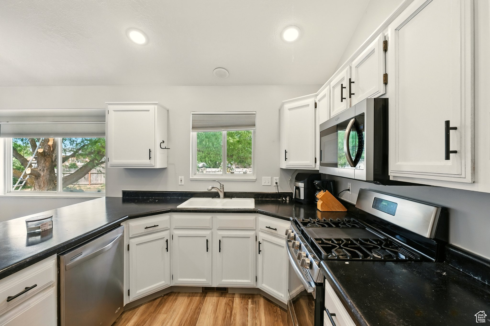 Garland, Utah 84312, United States, 4 Bedrooms Bedrooms, ,2 BathroomsBathrooms,Residential,Pending,182196