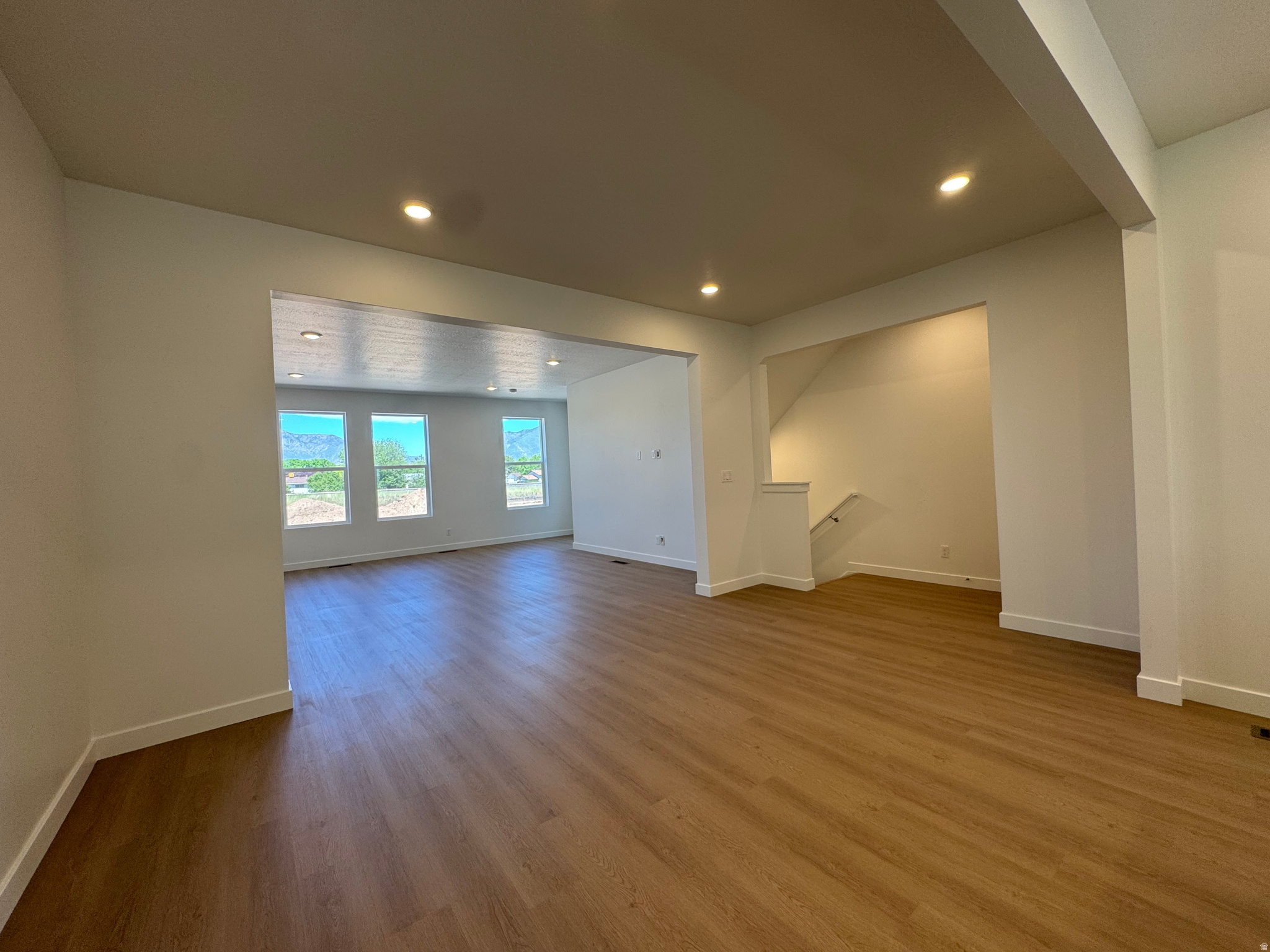 TRAILSIDE - Residential
