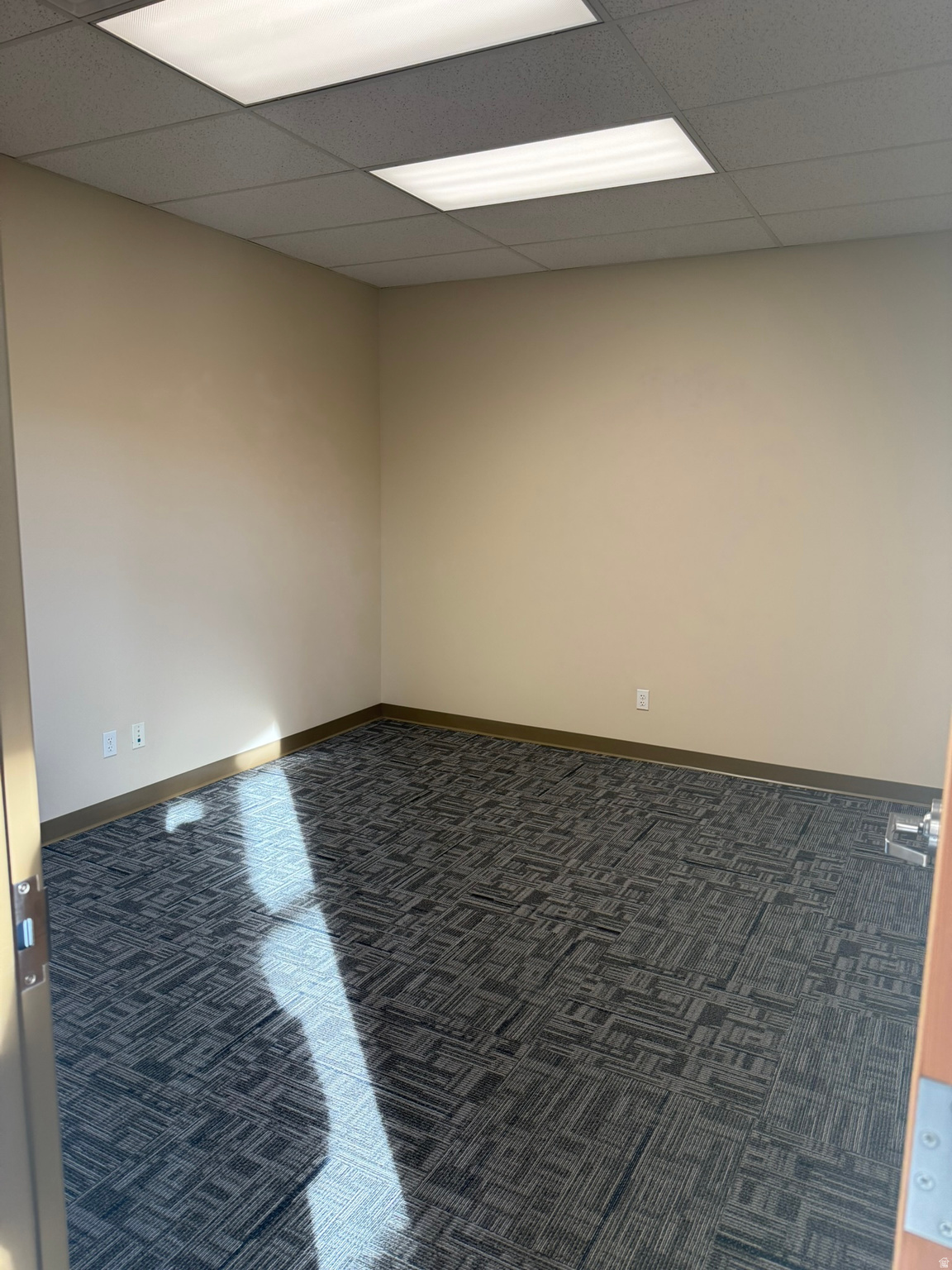 BUSINESS VILLAGE WEST CONDOMINIUM - Commercial Lease