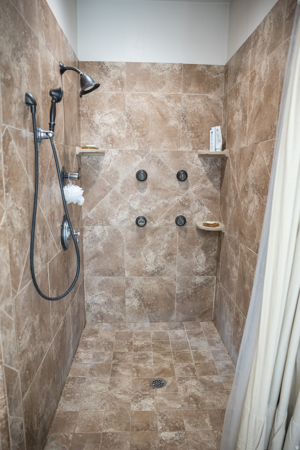 LAPOINT TOWNSITE - Residential