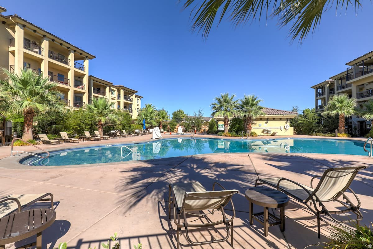 ESTANCIA PH 1 - Residential