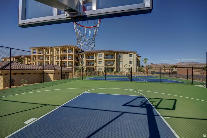 ESTANCIA PH 1 - Residential