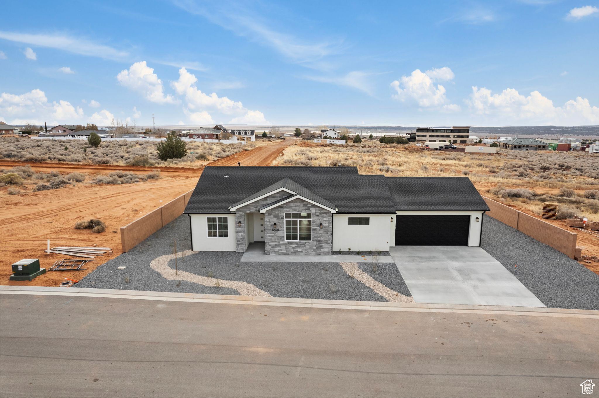 1209 W Kokopelli St, Hildale, Utah image 33