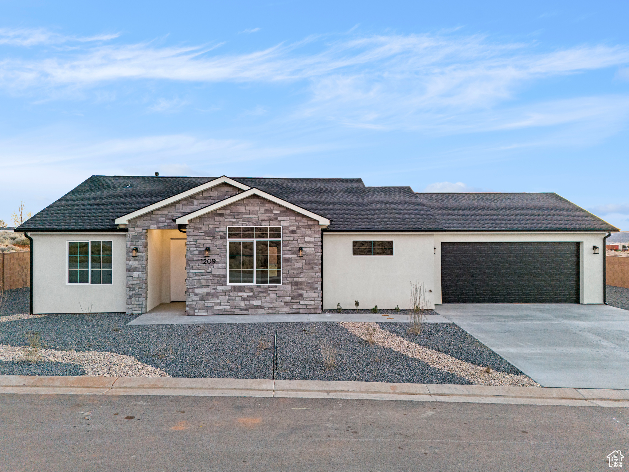 1209 W Kokopelli St, Hildale, Utah image 1