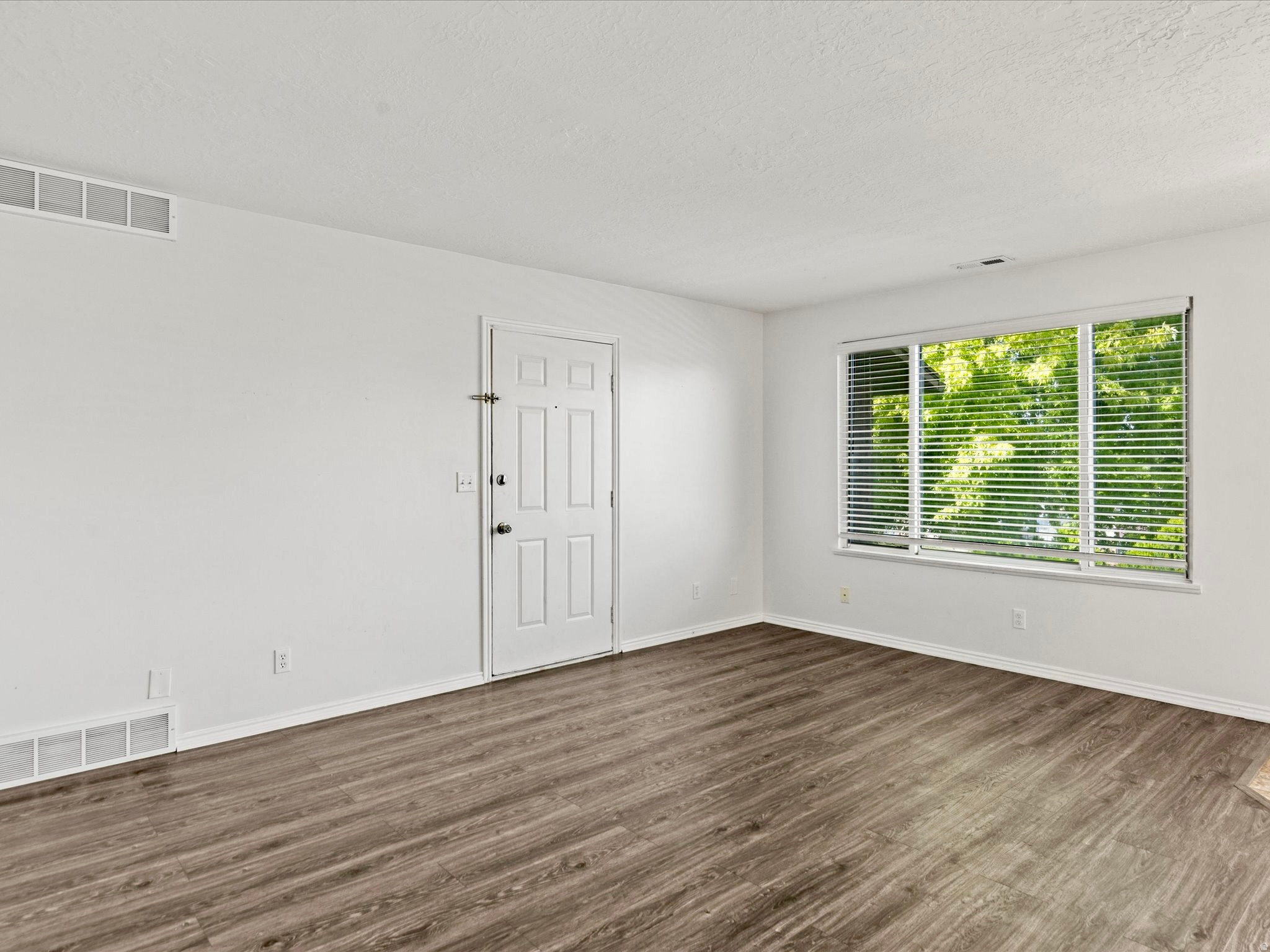 KENTWOOD CONDOMINIUM - Residential