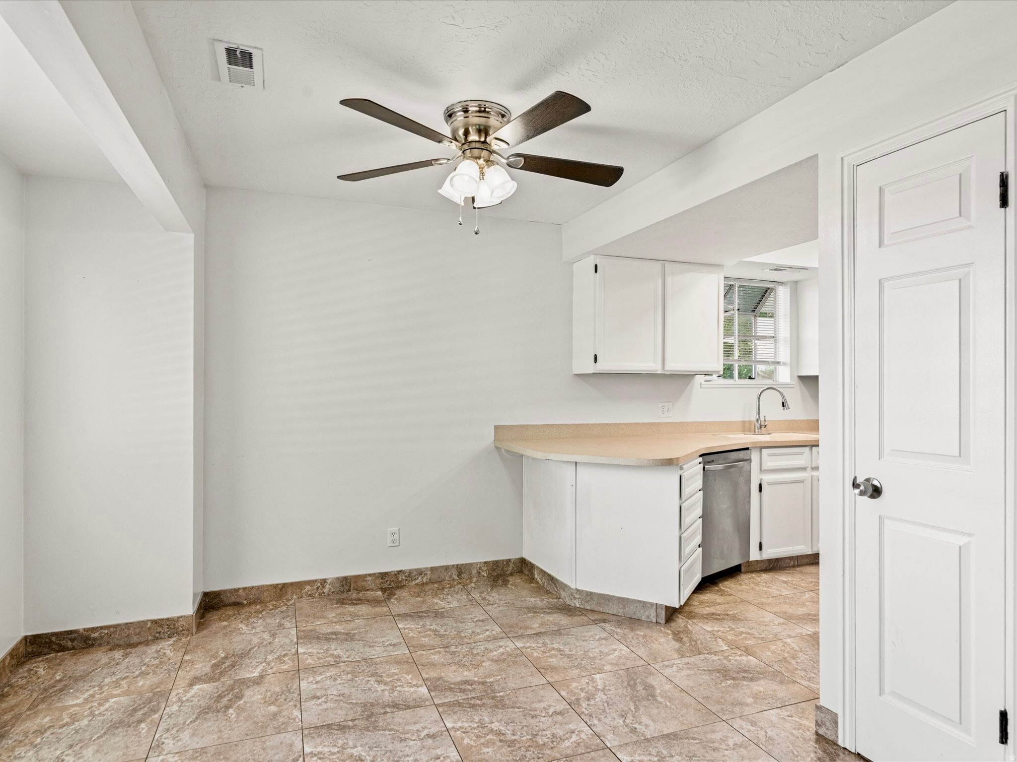 KENTWOOD CONDOMINIUM - Residential