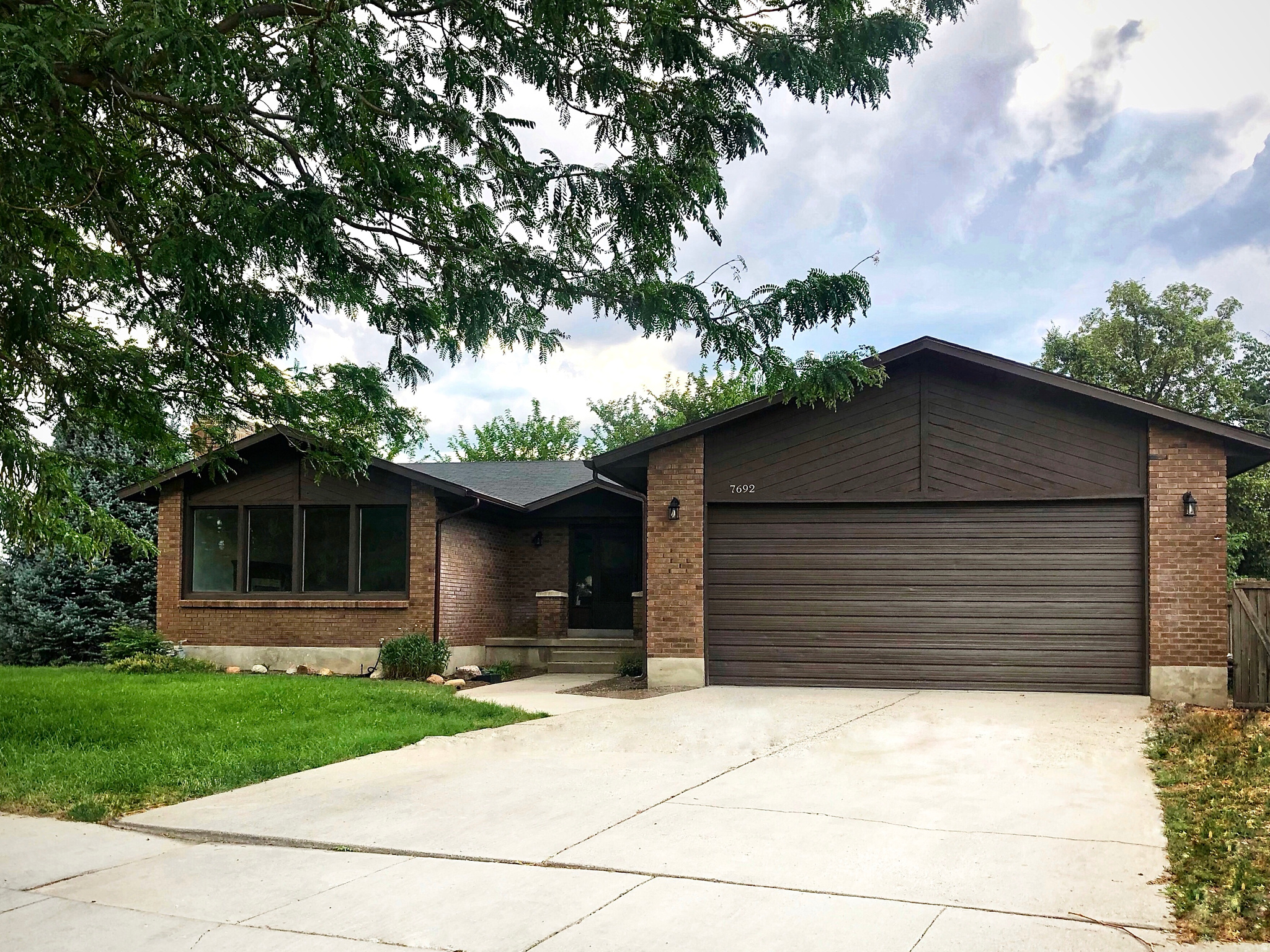 LANDON VILLAGE - Residential