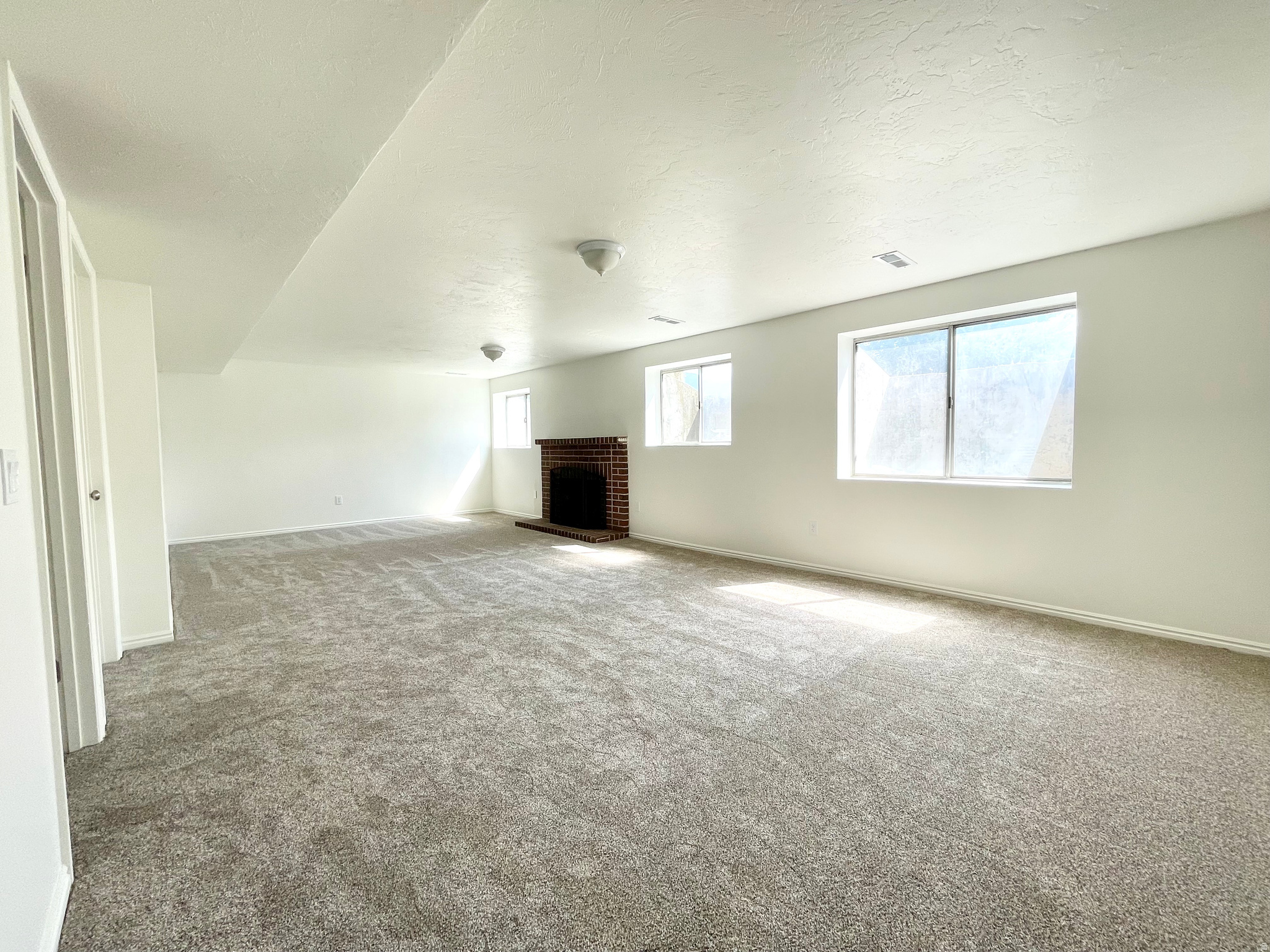 LANDON VILLAGE - Residential