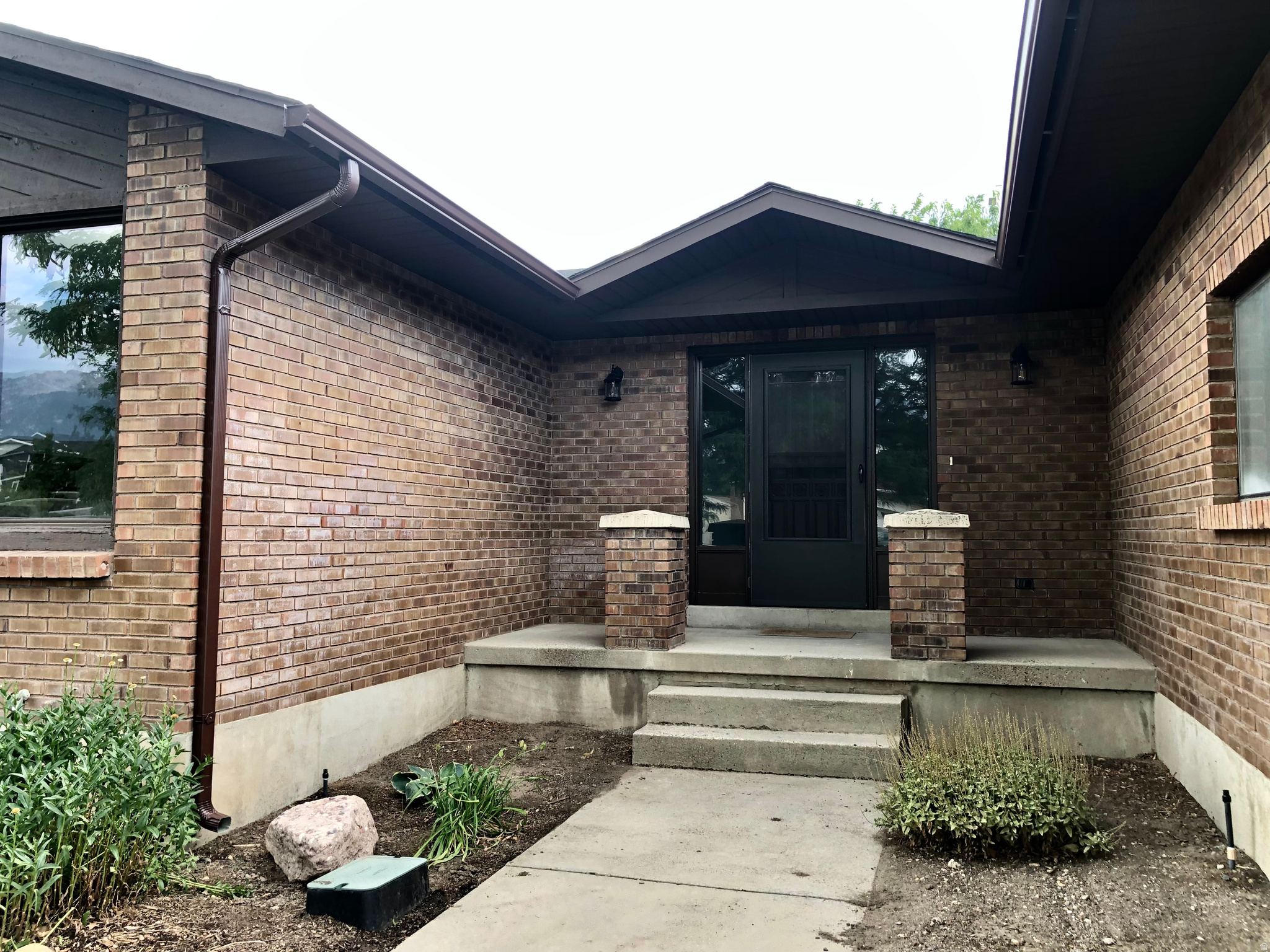 LANDON VILLAGE - Residential